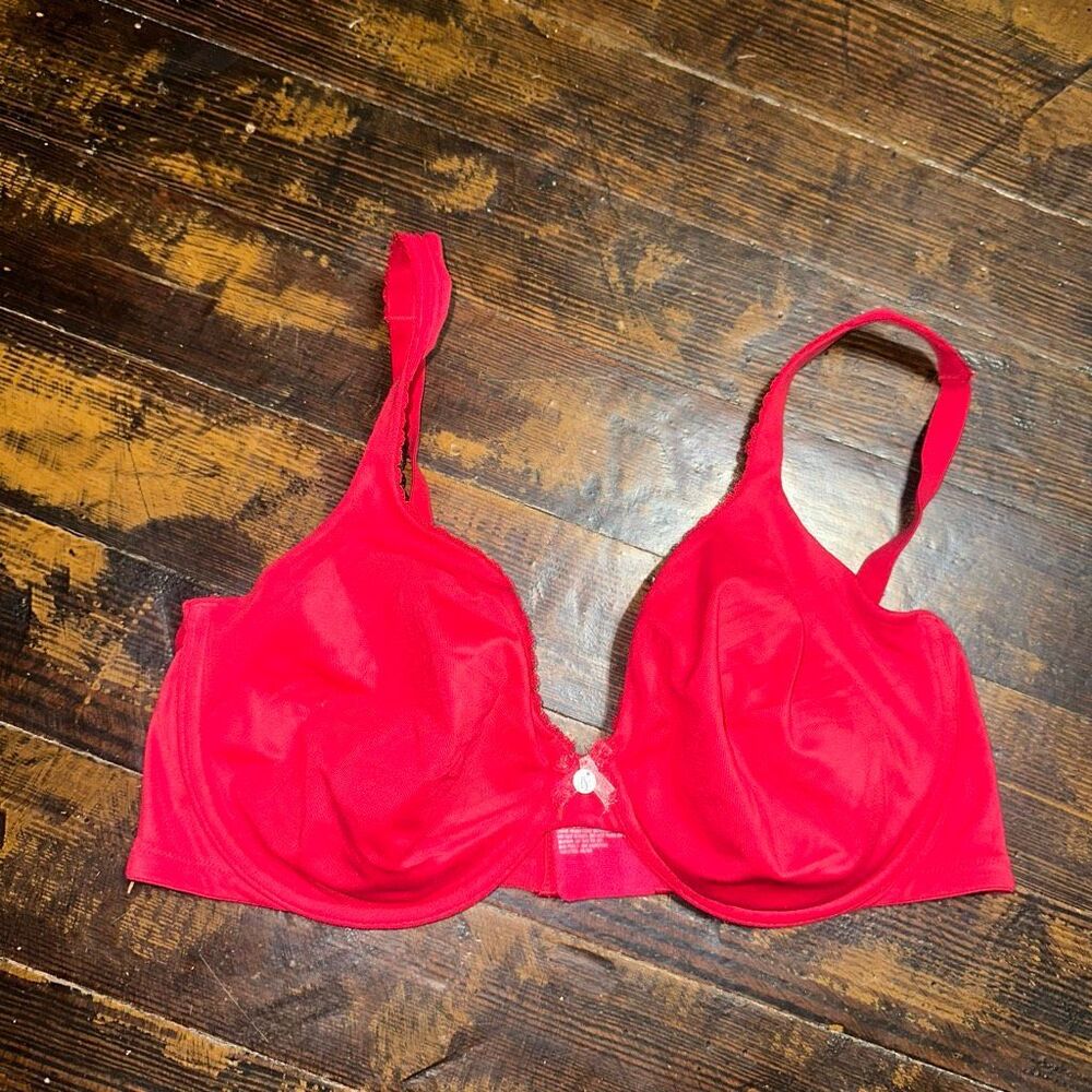 Victoria’s Secret Body red 38D unlined full coverage bra